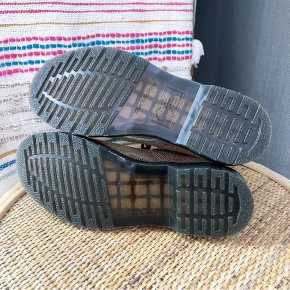 Dr. Martens 1460 Sand Rainbow Ray Multi Leather 8-Eye Boots Women’s Size 10 - Picture 7 of 8